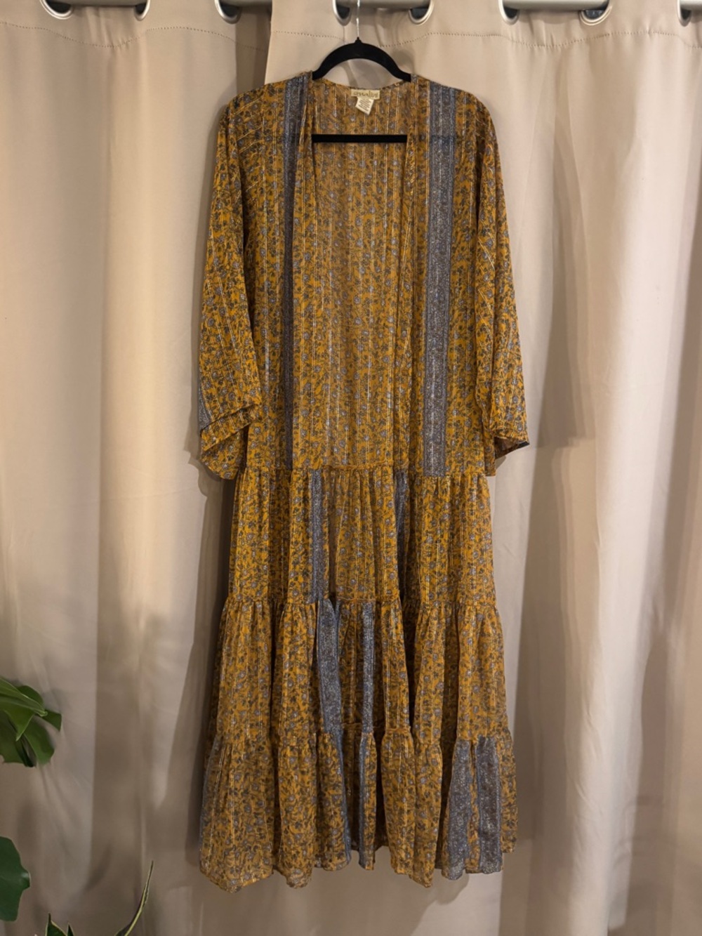 Women’s Floral Nalini Throw Over